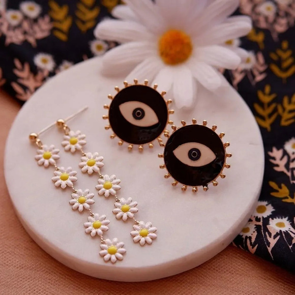 NEW! Boho Round Studded Enamel Evil Eye Stud Earrings - Picture 1 of 10